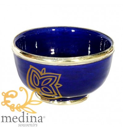 Künstlerische blaue Schale mit rostfreier Metallumrandung